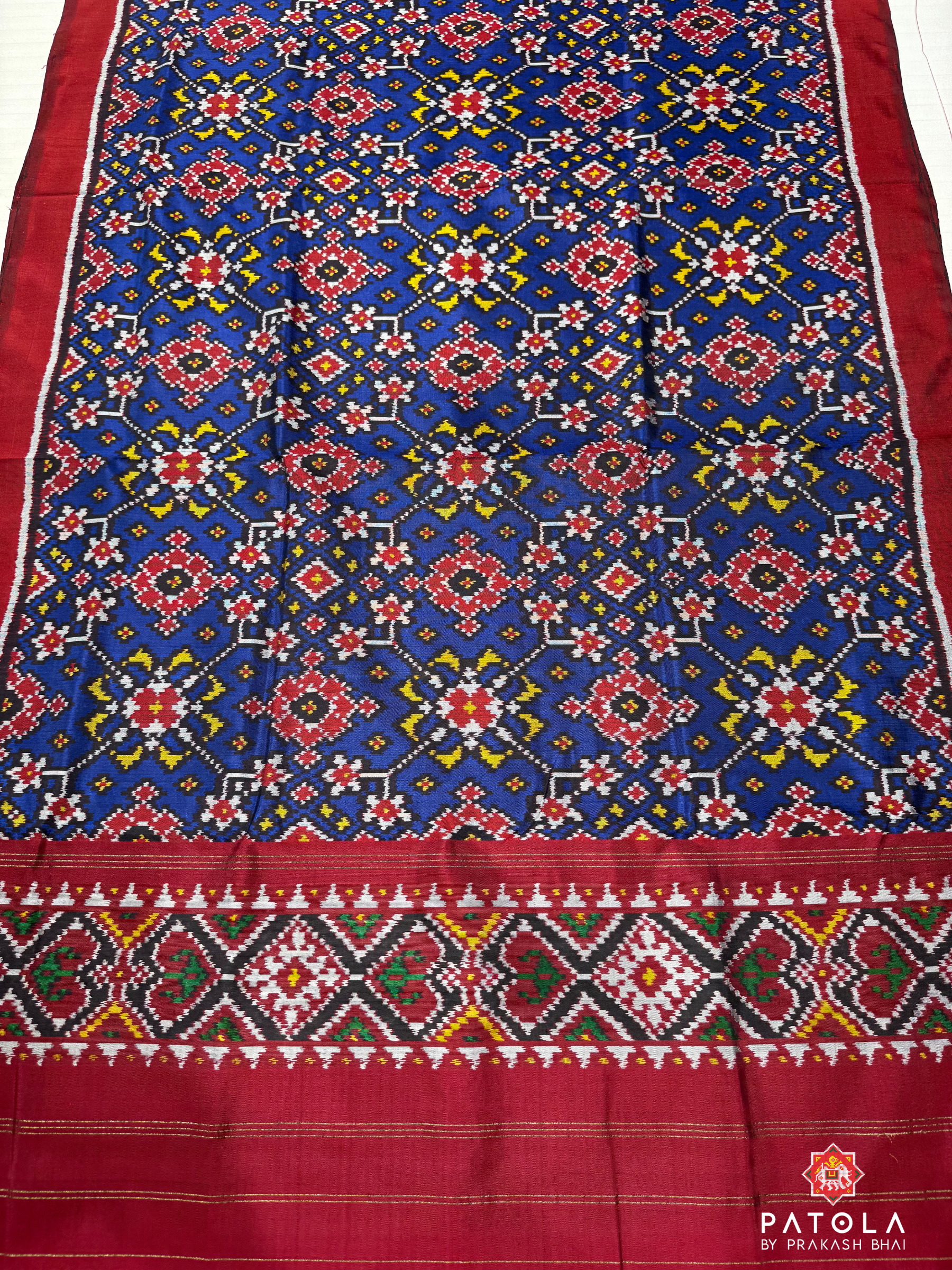 Selaari Border With Traditional Navratna Design Semi Double Ikat Patola Dupatta